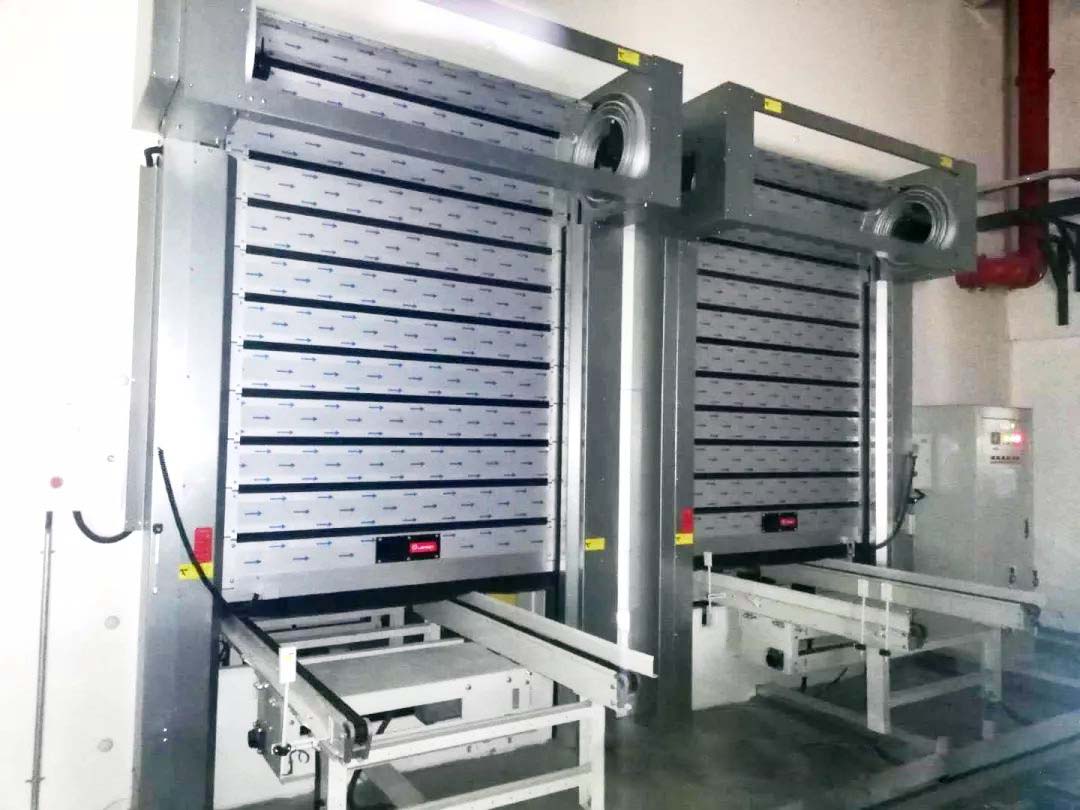 設(shè)備用硬質(zhì)快速門-東誠藥業(yè).jpg 設(shè)備用硬質(zhì)快速門-東誠藥業(yè).jpg